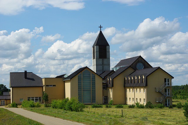 Palendrių-Šv.-Benedikto-vienuolynas-Palendriai-St.-Benedicts-Monastery.jpg